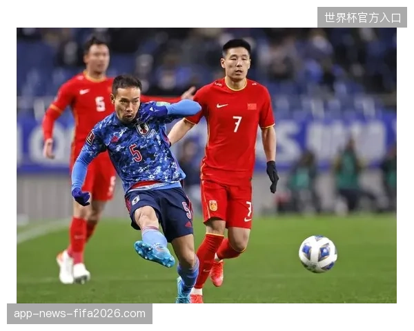 日本队成为全球首支通过预选赛晋级正赛的球队,其阵容的全面欧化是其统治亚洲足坛的根本原因 日本队成为全球首支通过预选赛晋级正赛的球队,其阵容的全面欧化是其统治亚洲足坛的根本原因